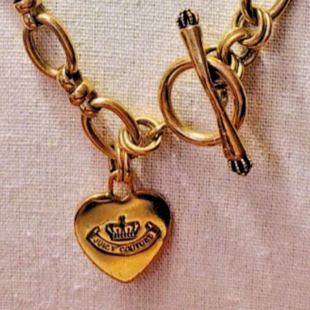 Vtg. Royal Juicy Couture Logo Heart Gold Tone Chain Link  Necklace Toggle Rare